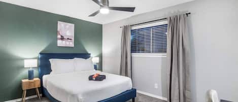 1 chambre, bureau, fer et planche à repasser, Wi-Fi