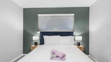 Iron/ironing board, free WiFi, bed sheets