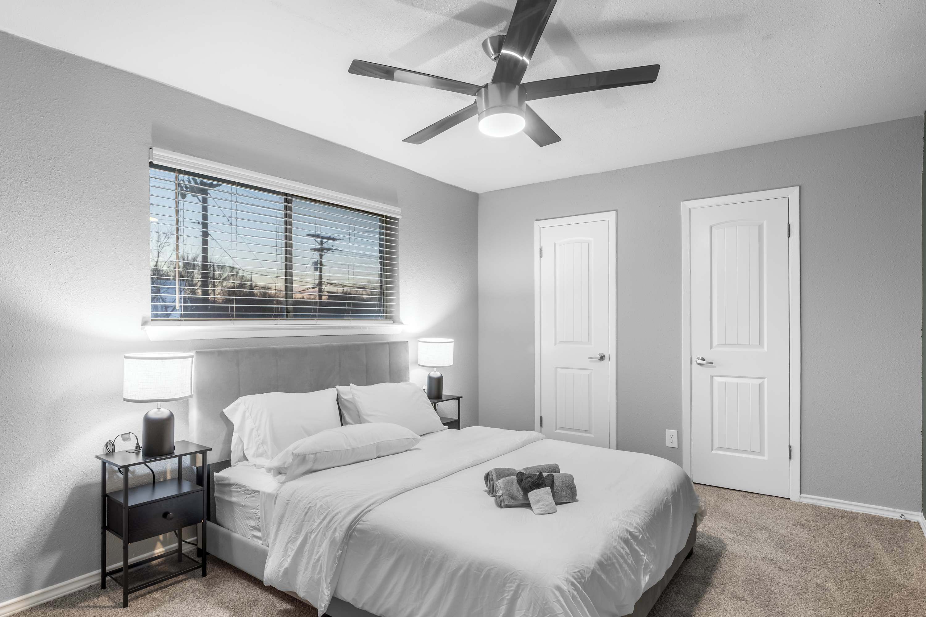 Iron/ironing board, WiFi, bed sheets