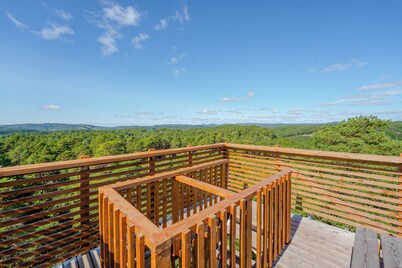 Beautiful Treetop cabin in cozy south part of Norway, perfect for a getaway