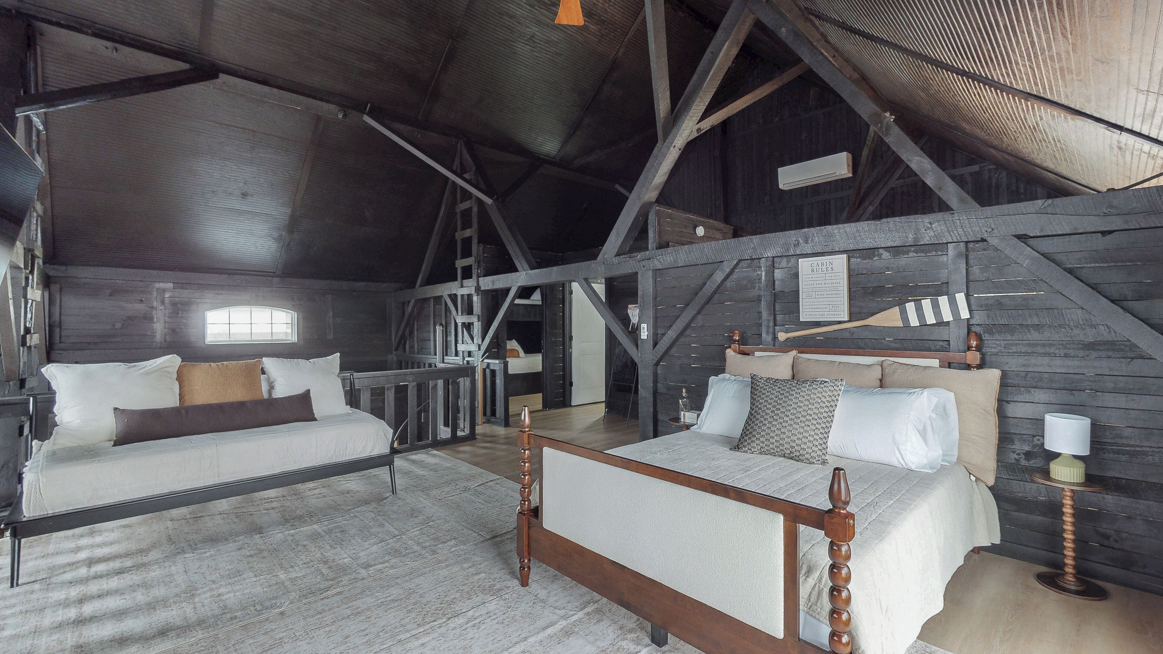 4 makuuhuonetta, silitysrauta/-lauta, Wi-Fi, vuodevaatteet