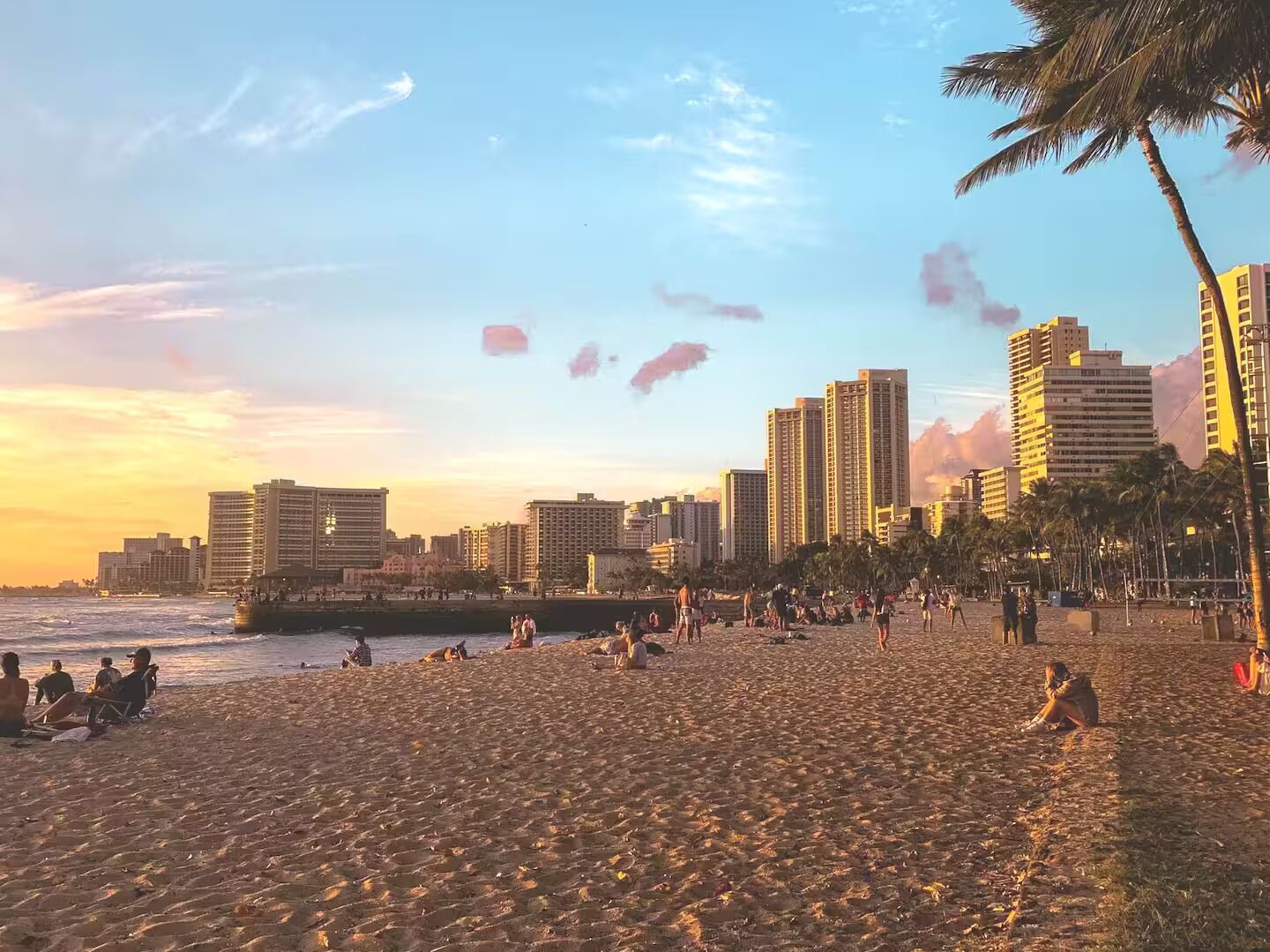 Tæt på stranden, liggestole, badehåndklæder