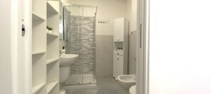 Shower, bidet - Affittimoderni Castelsardo - Mayas (Castelsardo)