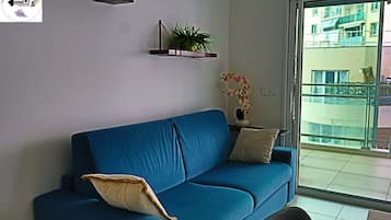 Comfort Apartment, 1 Queen Bed with Sofa bed, Balcony, Partial Sea View | Living area