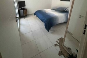 Comfort Apartment, 1 Queen Bed with Sofa bed, Balcony, Partial Sea View | Free WiFi - Krystal Palace Appartement proche Monaco (Beausoleil)