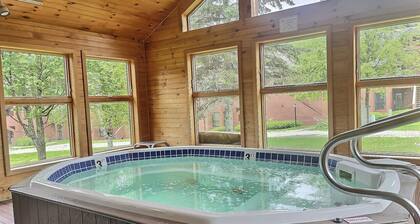 RabbitHole | AC, Pool, Hot Tub, Near Resort