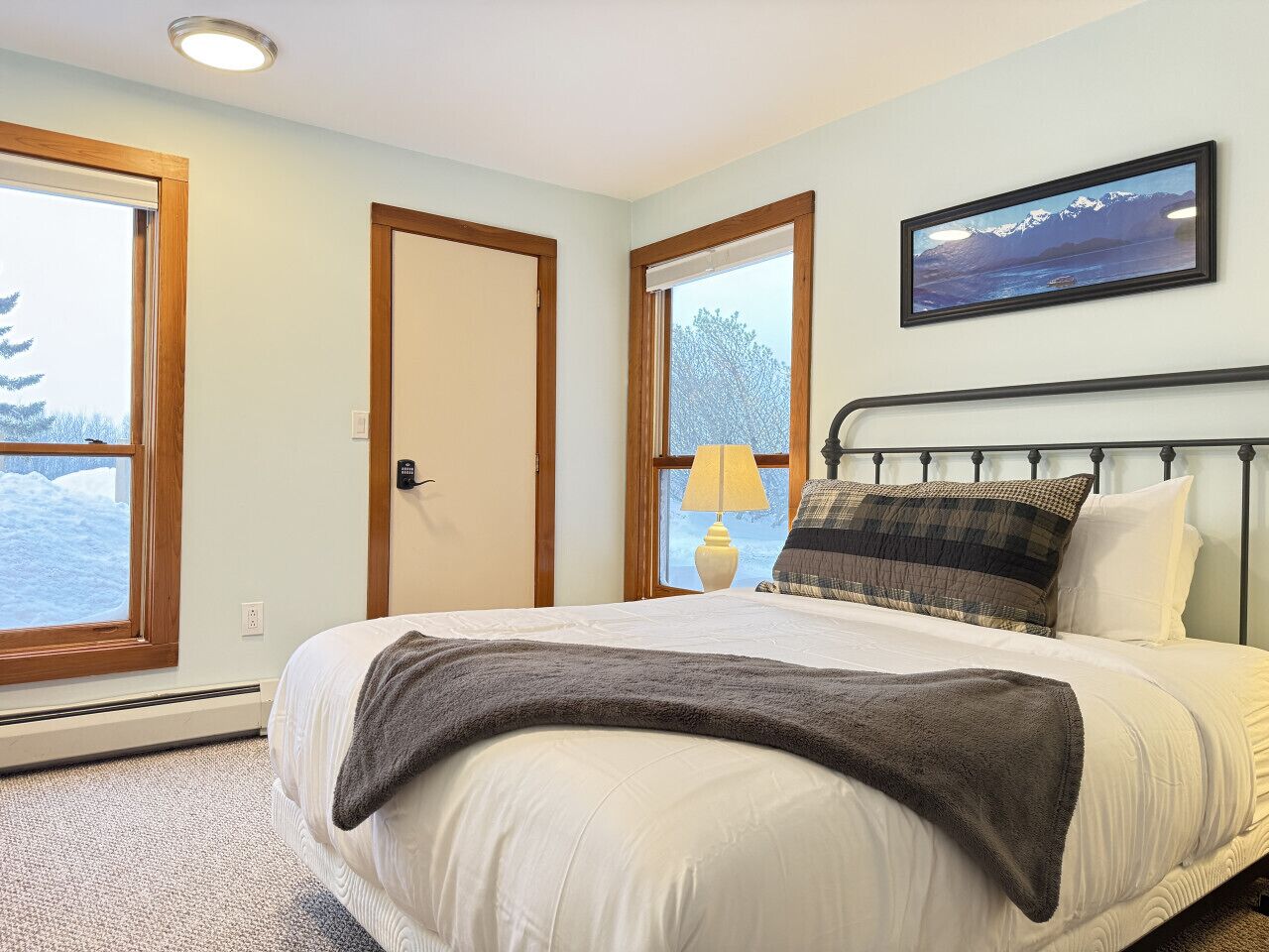 2 bedrooms, travel crib, WiFi, bed sheets