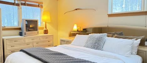 2 Schlafzimmer, Reisekinderbett, WLAN, Bettwäsche