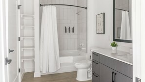 Studio (0 Bedroom) | Bathroom | Free toiletries, hair dryer, towels, soap - Landing Apartments near Charlotte Convention Center (Charlotte)