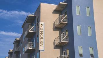 Apartment (2 Bedrooms) | Exterior