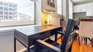 스탠다드 아파트 (1 Bedroom) | 객실 내 비즈니스 센터