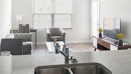 Landing Furnished Apartments - Bloomingdale