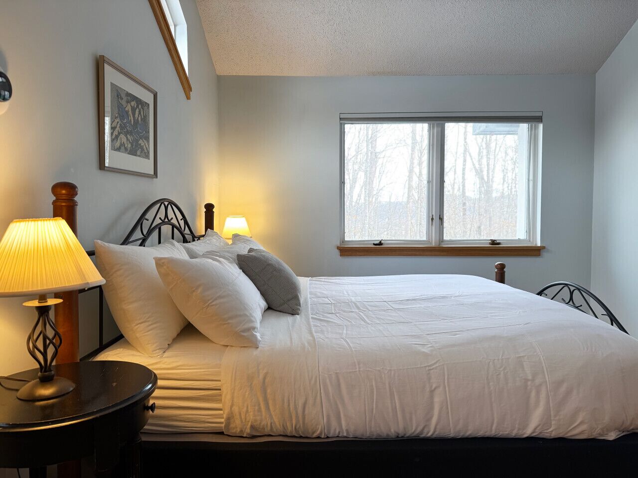 3 bedrooms, travel cot, WiFi, bed sheets