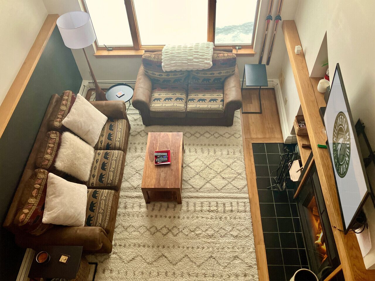 Televisión, chimenea