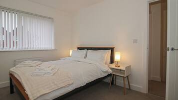 3 habitaciones, decoración personalizada y muebles diferentes