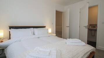 3 phòng ngủ, trang trí khác biệt