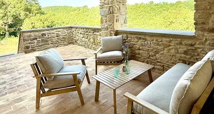 Nido Apartment - Medieval charm and greenery at Torre della Soara