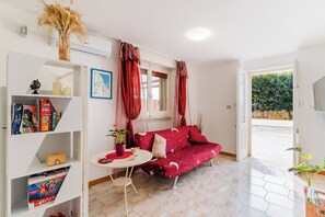 TV - Salento Haven just minutes from the Torre Vado seafront promenade - Just Houses SRL (Torre Vado)