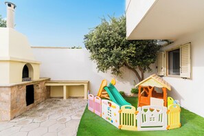 Children’s area - Salento Haven just minutes from the Torre Vado seafront promenade - Just Houses SRL (Torre Vado)