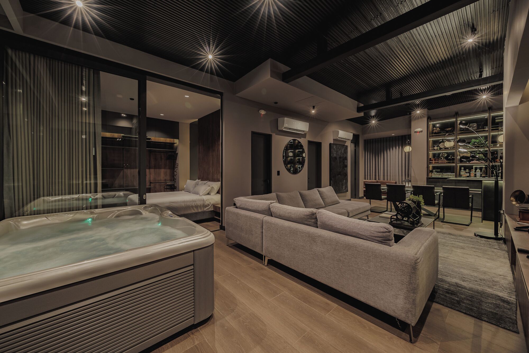 Apartment, 4 Bedrooms (401) | Living room