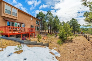 Terrace/patio - Wooded Retreat, yet Close to the Fun! (Colorado Springs)
