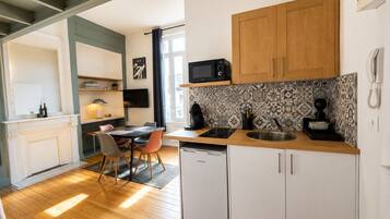 Fridge, microwave, coffee/tea maker