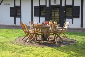 Outdoor dining - Beautiful Landes house park and tennis near ocean (Léon)