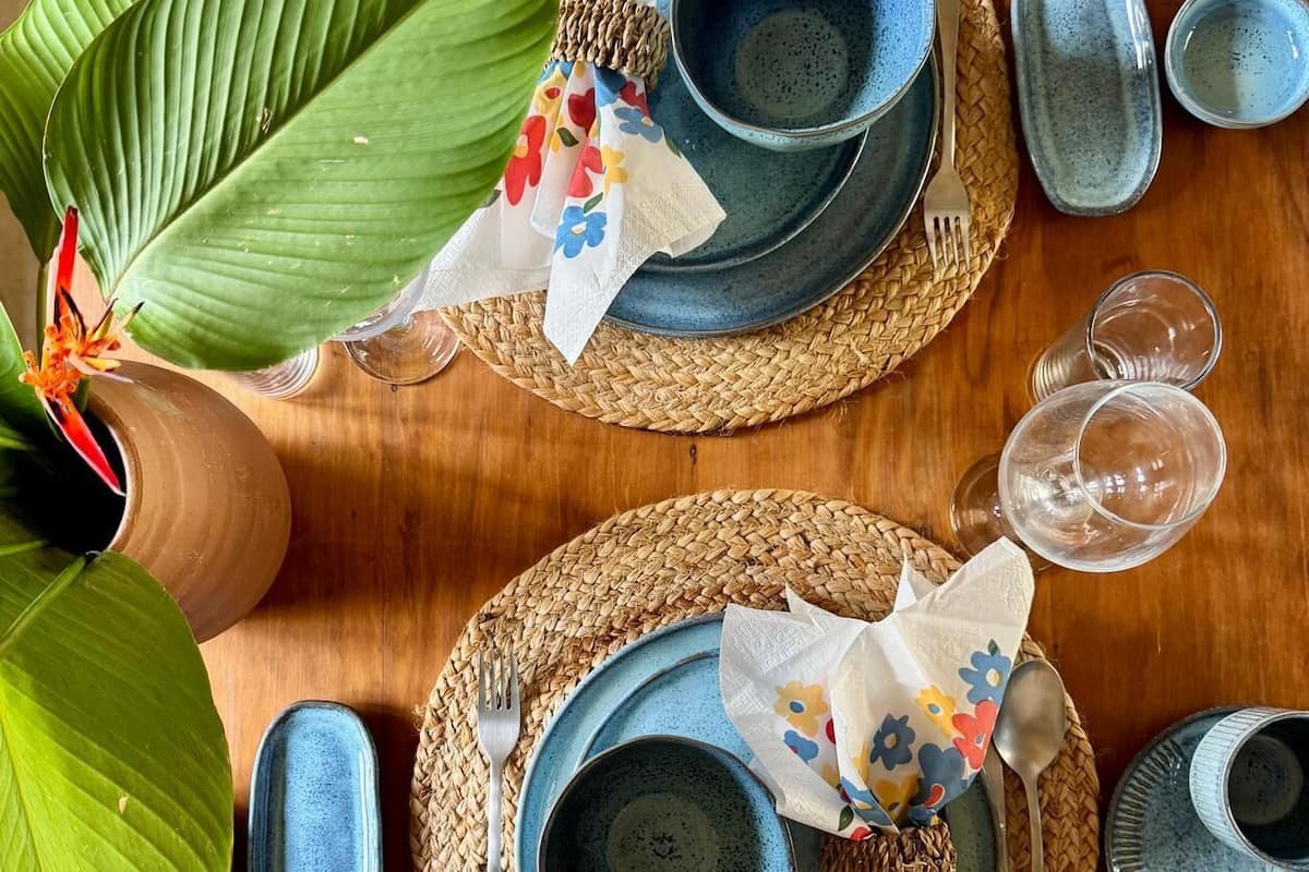 Casa exclusiva | Cocina privada | Frigorífico grande, microondas, horno y placa de cocina