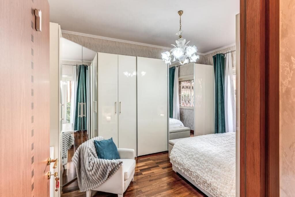 Standard Room, Balcony | In-room safe, free WiFi