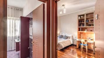 In-room safe, free WiFi