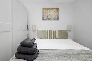 2 Schlafzimmer, Bügeleisen/Bügelbrett, kostenloses WLAN, Bettwäsche