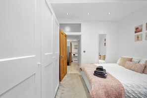 2 Schlafzimmer, Bügeleisen/Bügelbrett, kostenloses WLAN, Bettwäsche