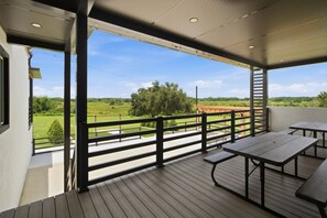 Outdoor dining - New! Sunset Acres ~ Ideal for all Occasions! (Clermont)