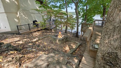 Honey Hole 2 Well Dock!