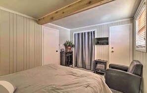 1 bedroom, WiFi, bed sheets