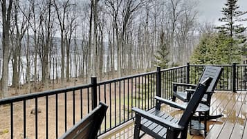 House (5 Bedrooms) | Property amenity