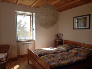 Tabla de planchar con plancha y wifi 