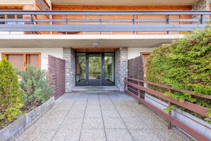 Exterior detail - Bietschhorn 18 - 4 pers - swimming pool (Haute-Nendaz)