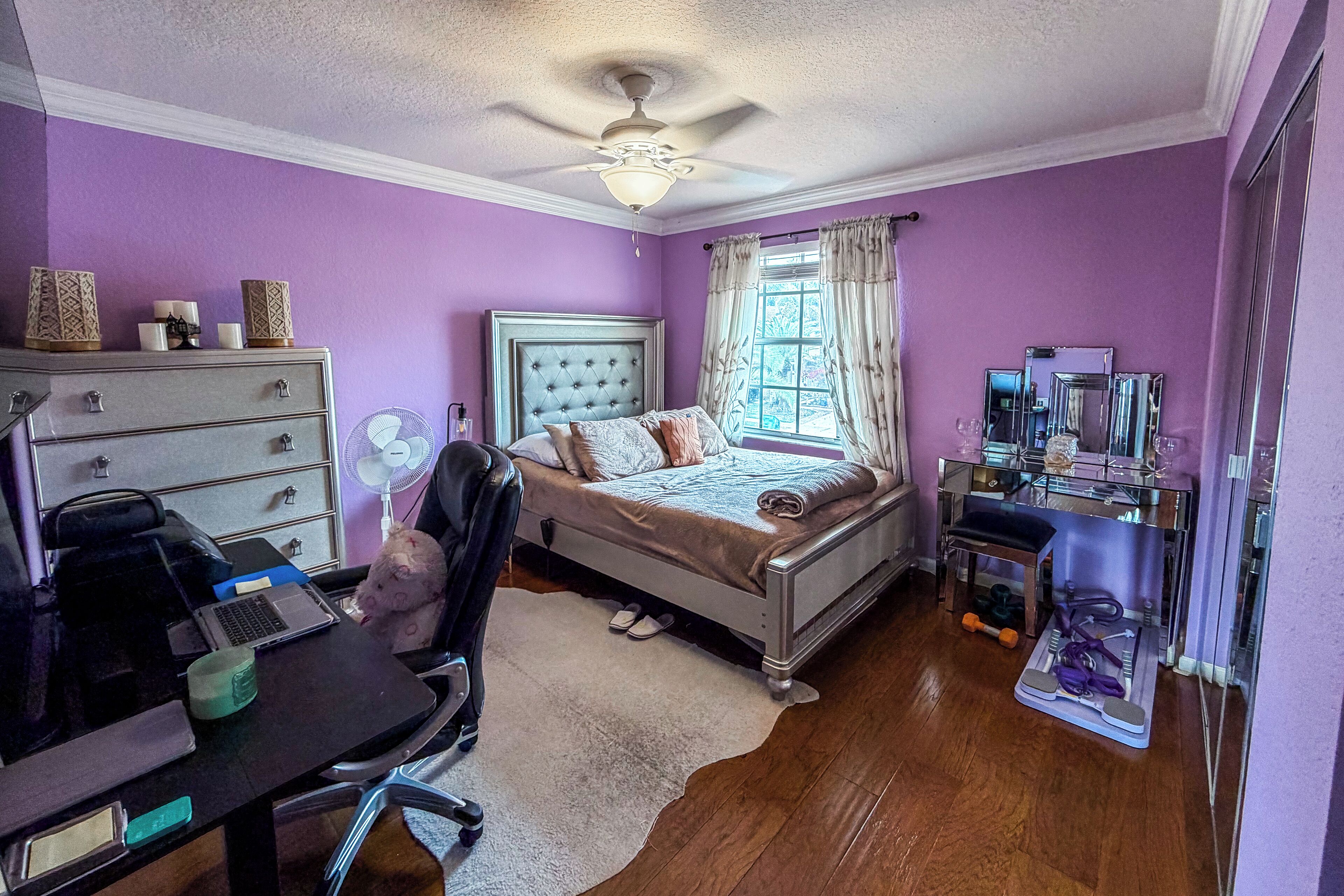 5 bedrooms, iron/ironing board, WiFi, bed sheets