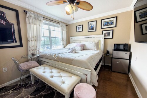 Spacious 4 bedroom house in a private gated community, located in Miramar.