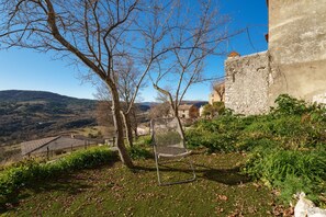 Property grounds - Le Cocon de la Combe - Maisonnette pour 4p (Coursegoules)