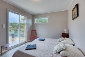 Iron/ironing board, free WiFi, bed sheets - La Villa des Vignes - Climatisée avec piscine (Le Val)