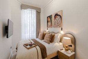 Bügeleisen/Bügelbrett, kostenloses WLAN, Bettwäsche