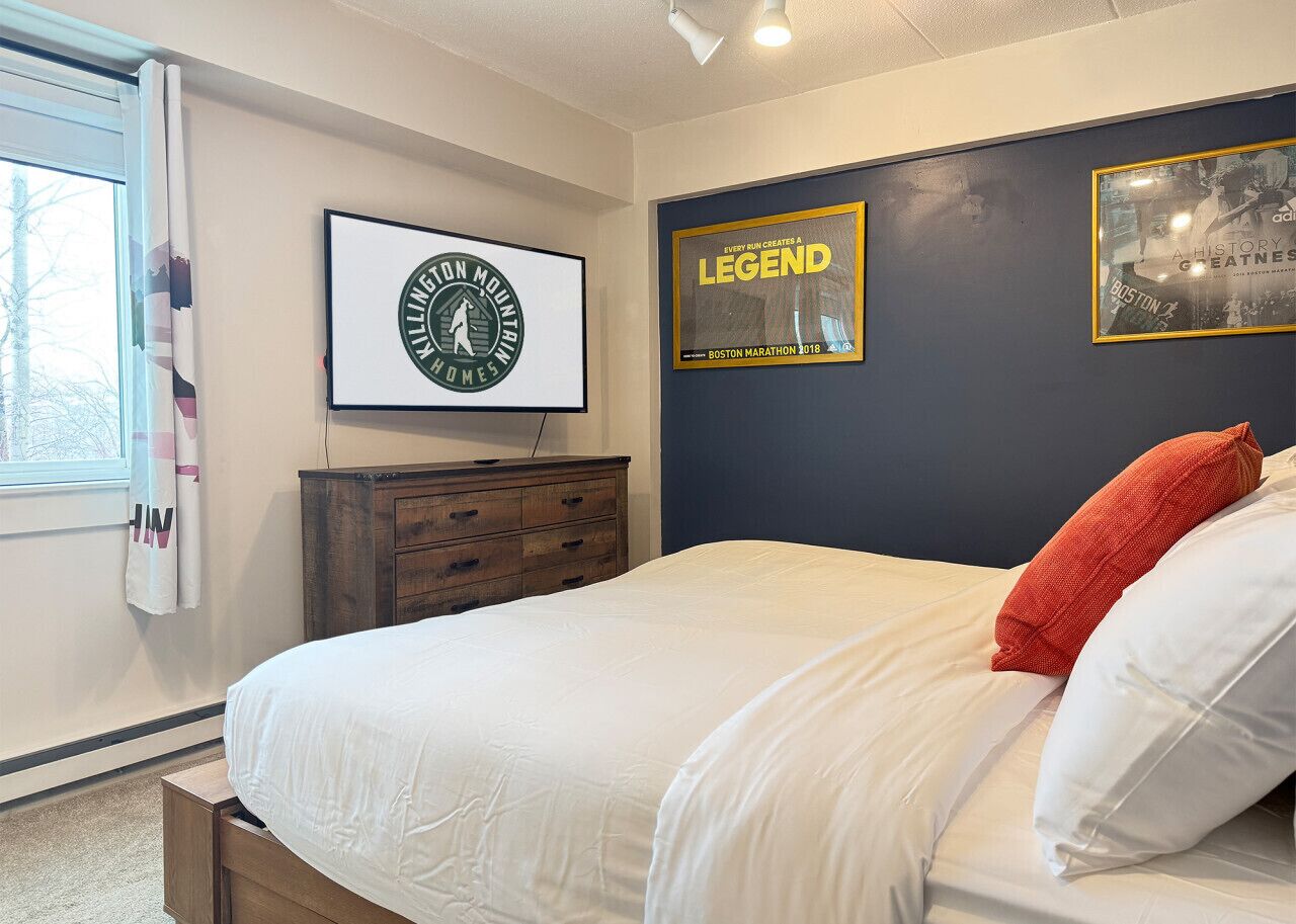 Desk, iron/ironing board, travel crib, WiFi