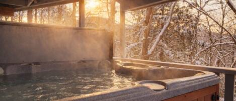 Outdoor spa tub