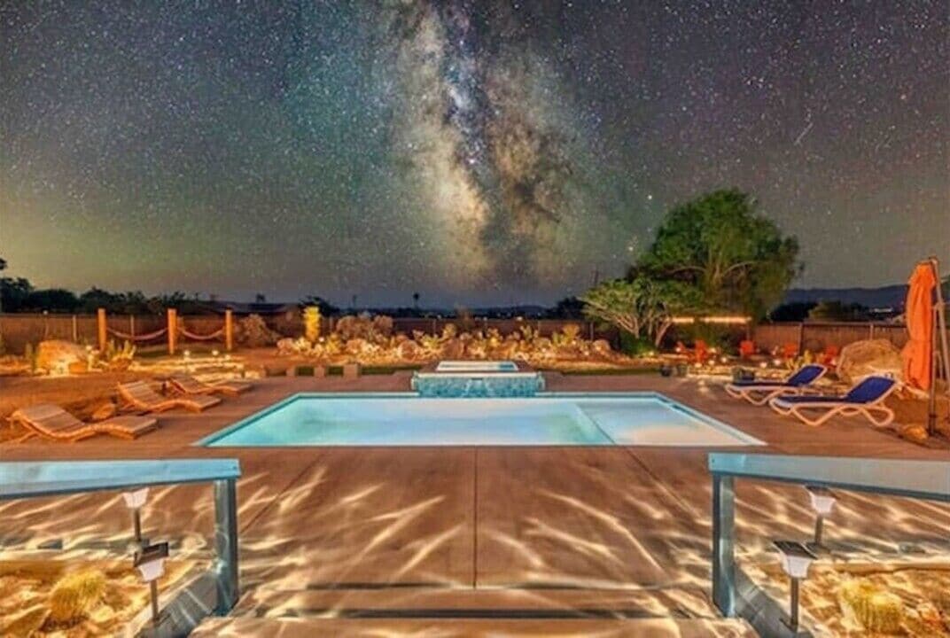 Piscina all'aperto, una piscina riscaldata