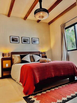 房內夾萬、手提電腦工作空間、遮光窗簾/窗簾、免費 Wi-Fi