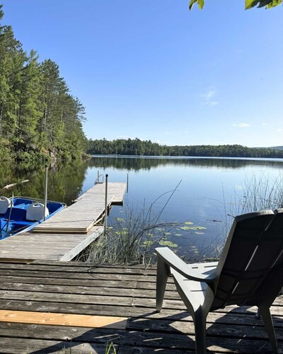 Lakeside Cozy Retreat : Morissette Base Camp