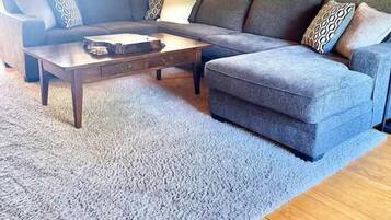 TV, fireplace, DVD player, offices