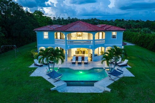 Secluded Mansion Waterfront with Pool!